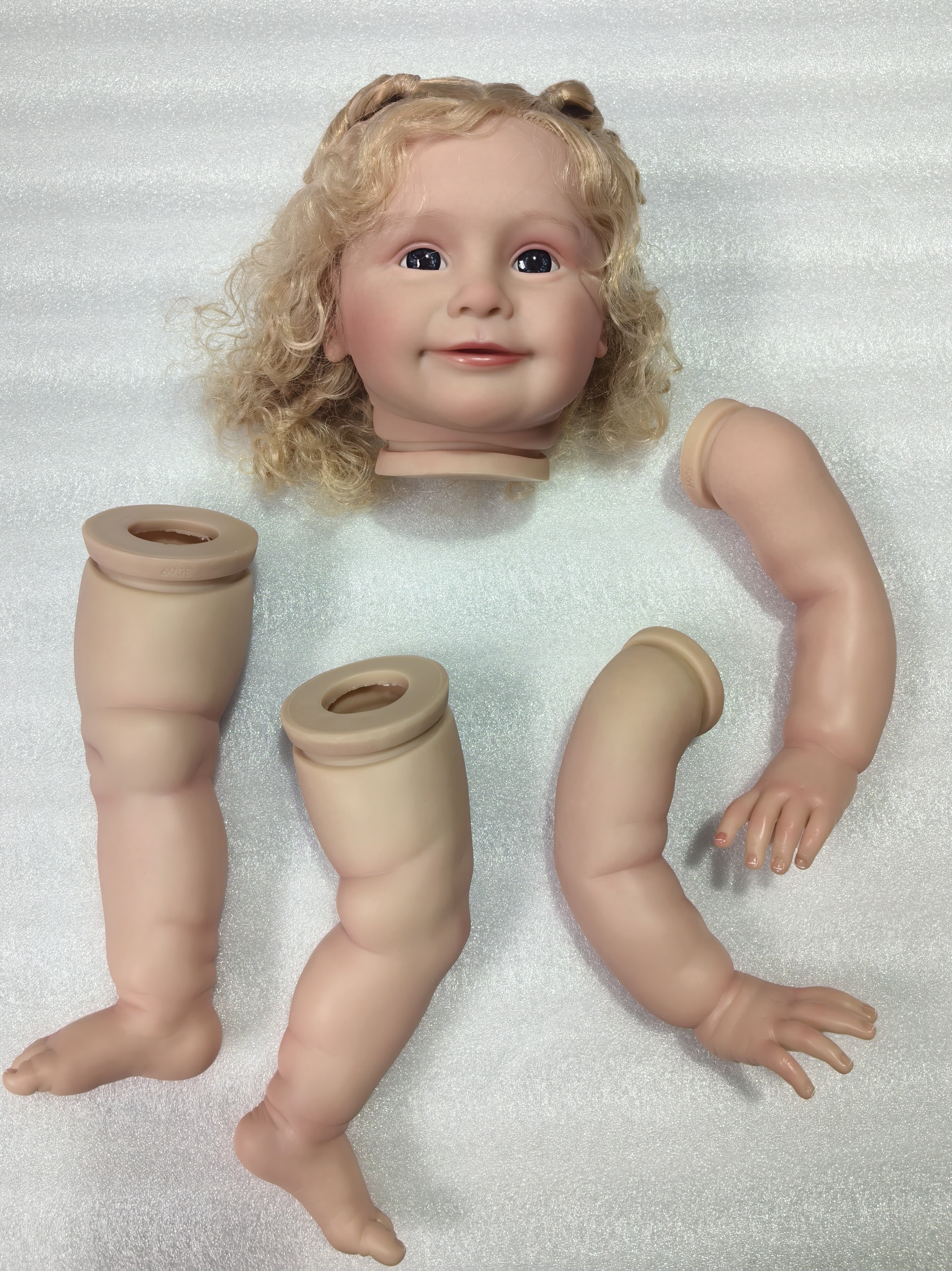 Zoe Baby Products - NPK 24-дюймовый золотой реалистичный незавершенный комплект